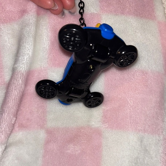 Luigi Nintendo Toy Mario Kart Race car keychain - Picture 5 of 6